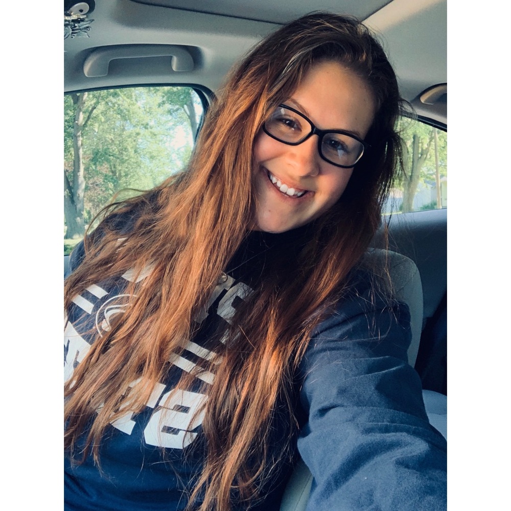 Meet your Posher, Macie